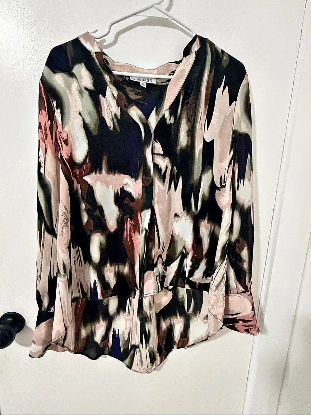 Jennifer Lopez Abstract Blouse in Black & Pink Size Medium Like New
